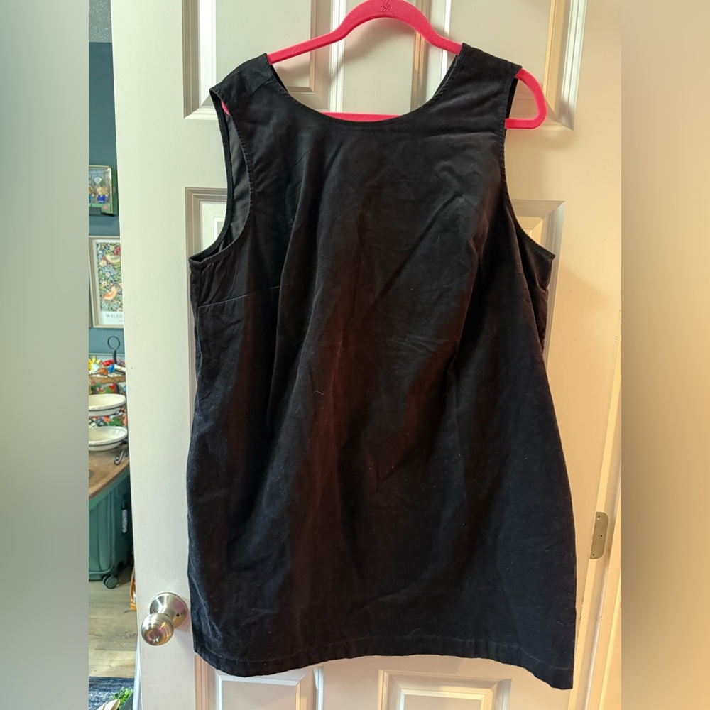Time and Tru Black Sleeveless Shift Dress